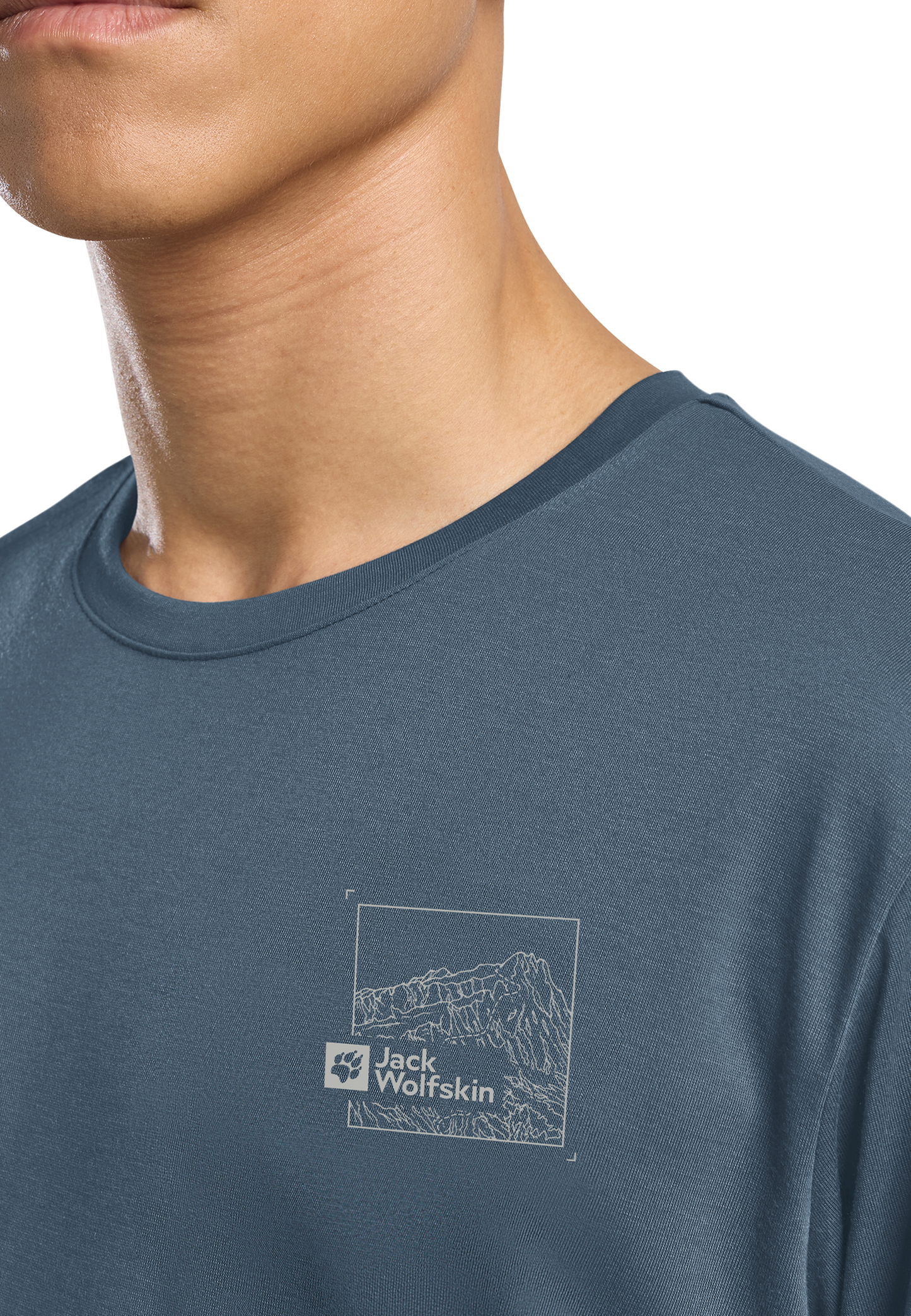VONNAN GRAPHIC T M