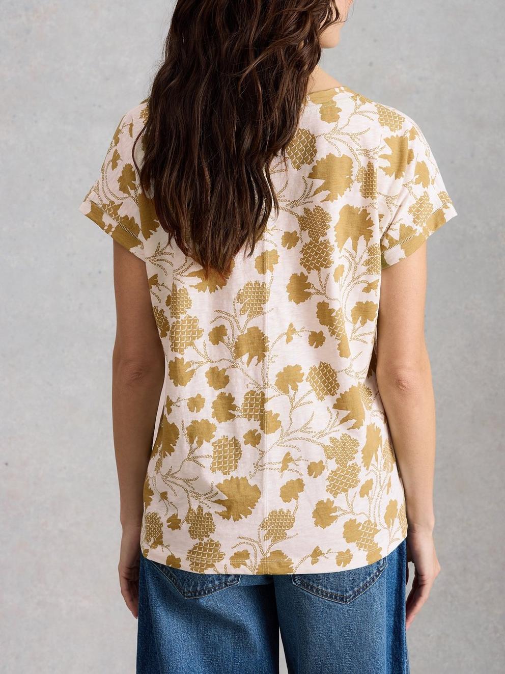 Nelly Notch Neck Print T-Shirt