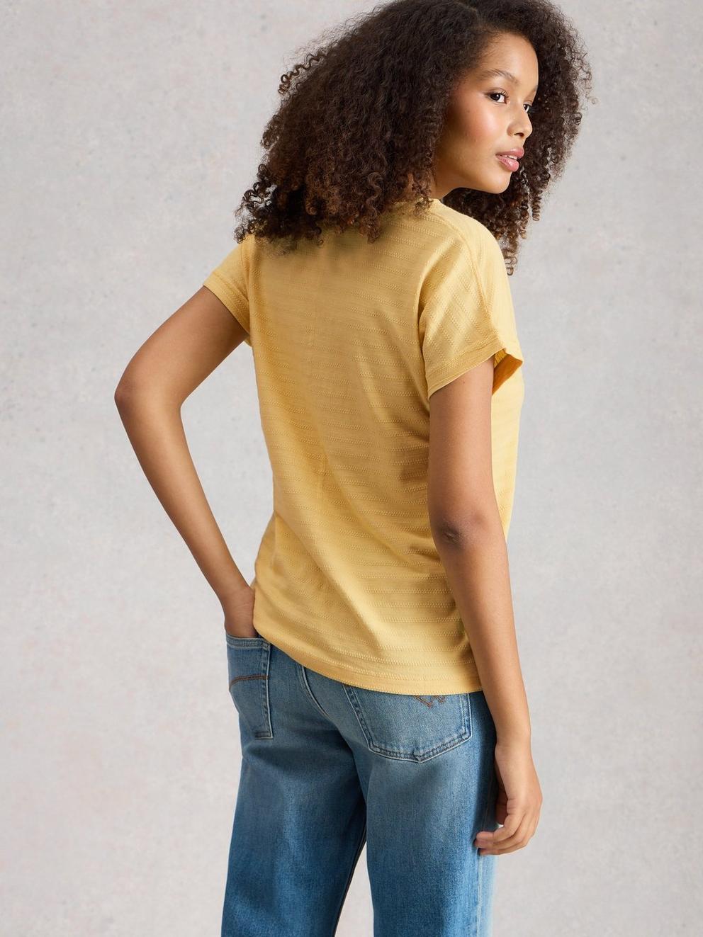 Nelly Notch Texture Tee