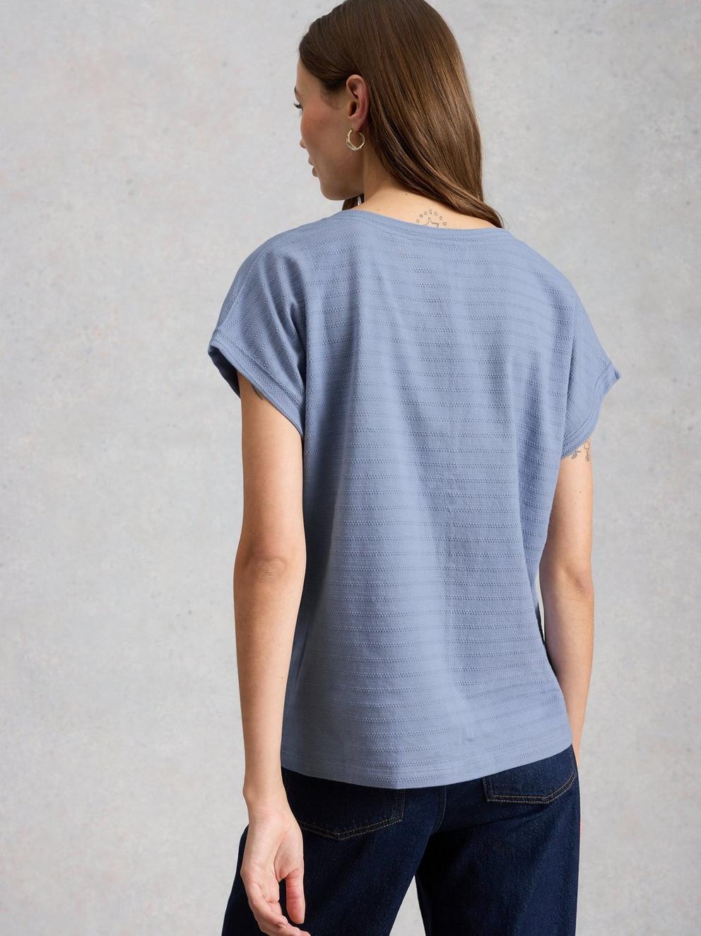 Nelly Notch Texture Tee