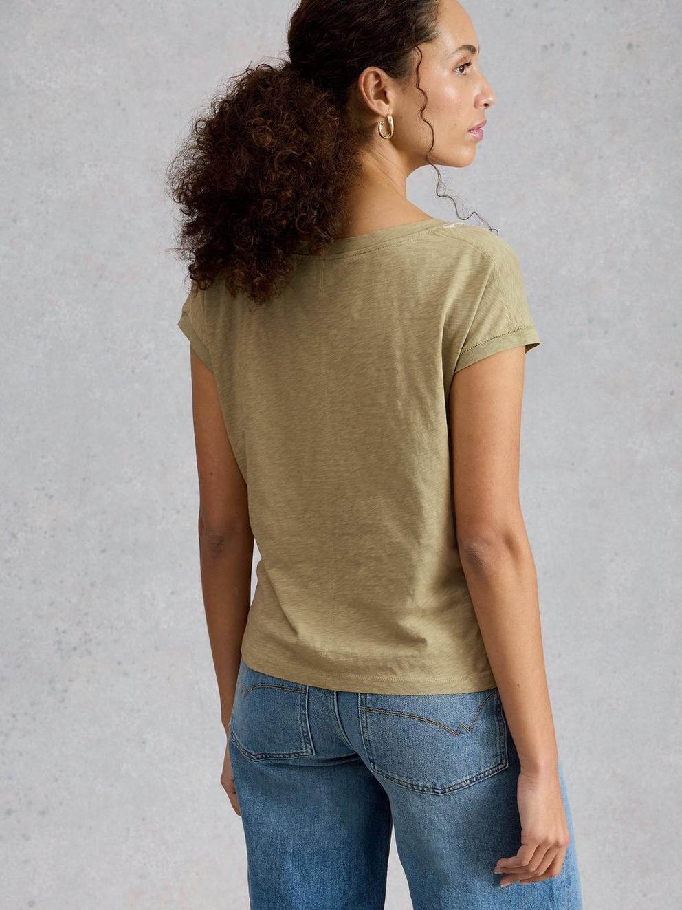 Nelly Plain Embroidered Tee