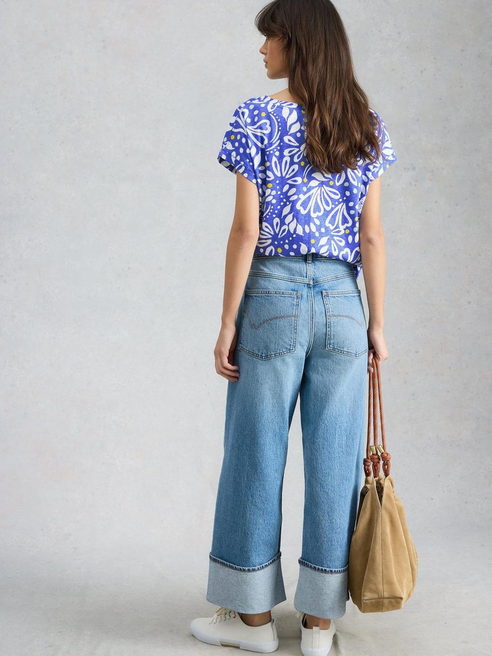 Nelly Notch Neck Tee
